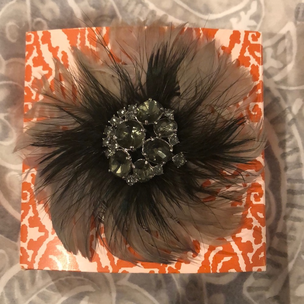 Stella and Dot Plume Brooch